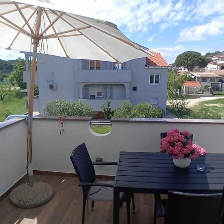 Kampor Apartment 3 Εξωτερικό φωτογραφία