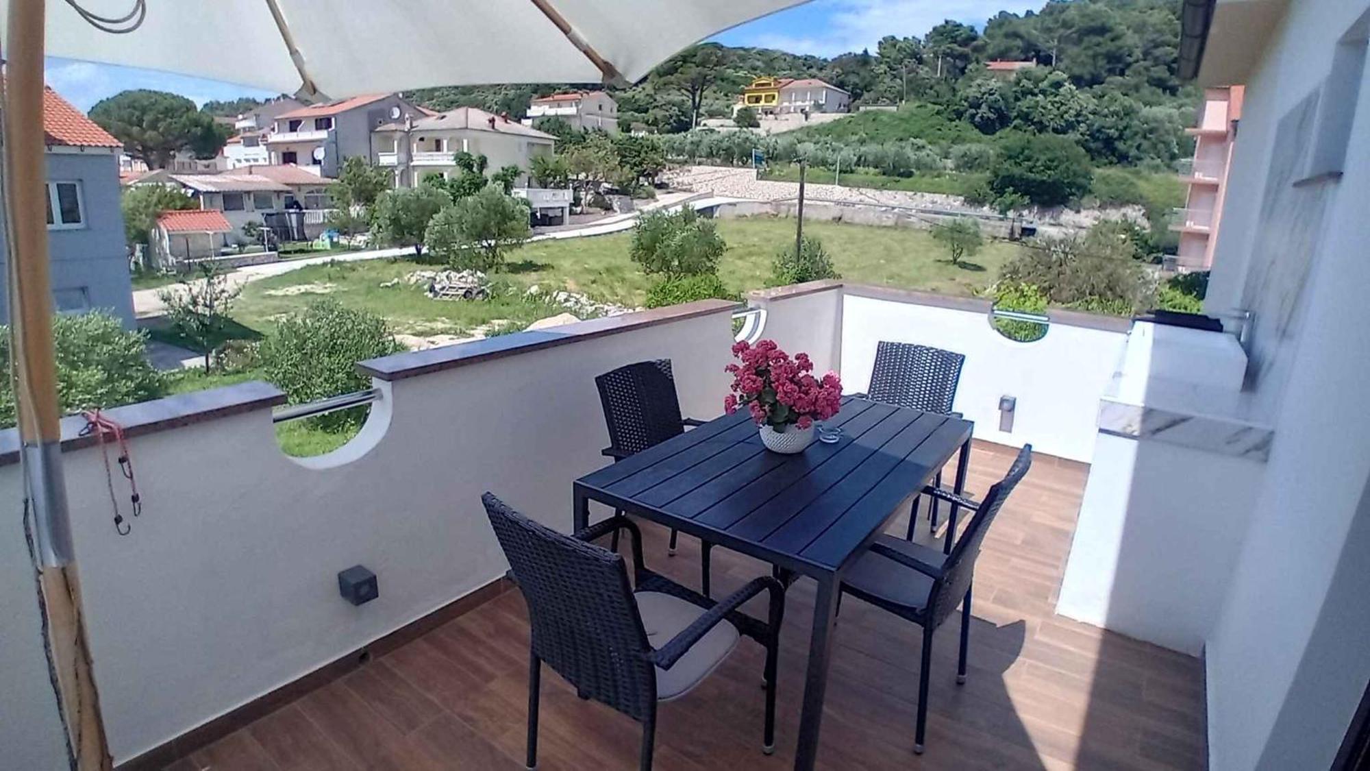 Kampor Apartment 3 Εξωτερικό φωτογραφία
